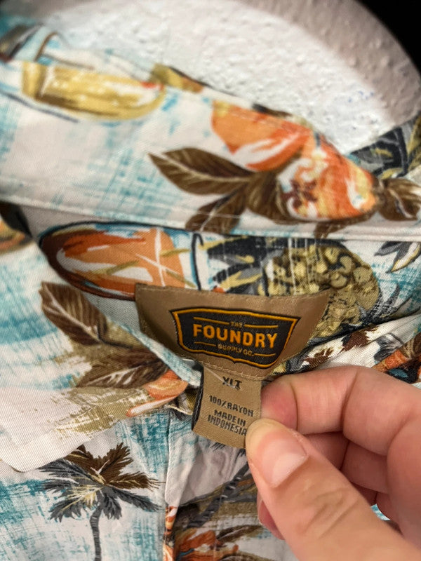 Chemisette hawaïenne à fleurs