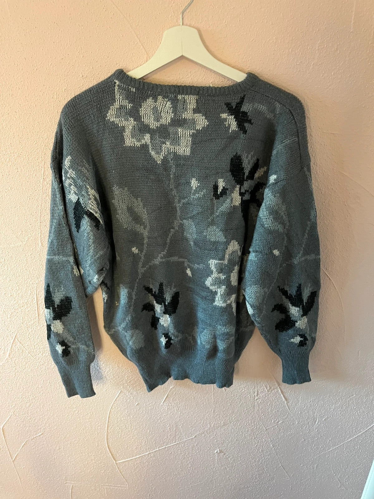 Pull vintage à fleurs