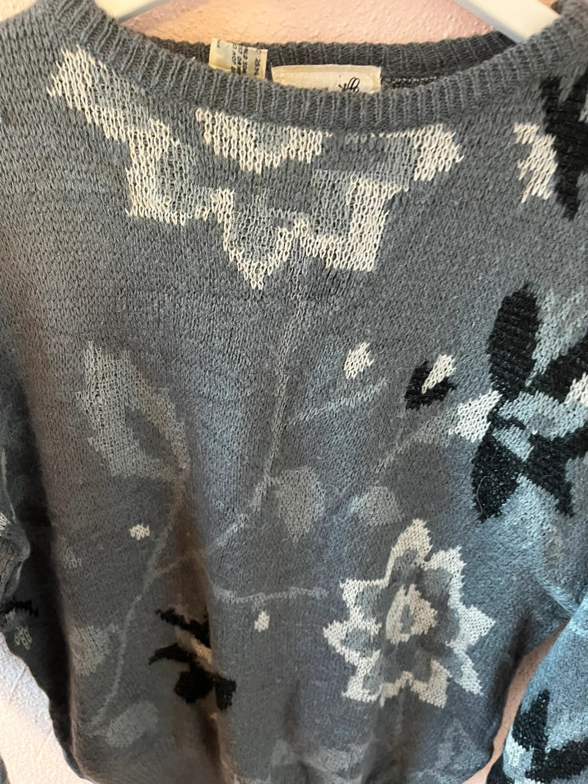 Pull vintage à fleurs