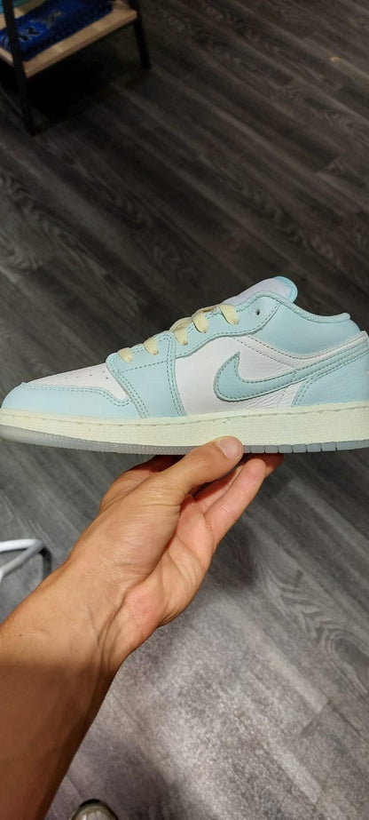 Air Jordan 1 Low Glacier Blue